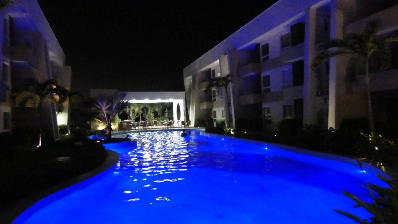 Apto Guarajuba Praia Condominio Porto Smeralda-100 Metros Da Praia Exteriér fotografie